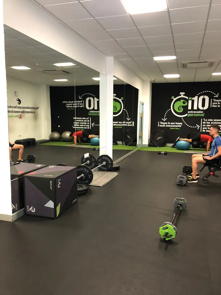 i10 Entrenador Personal - San Juan — entrenamiento personal-studio en Badajoz — 4