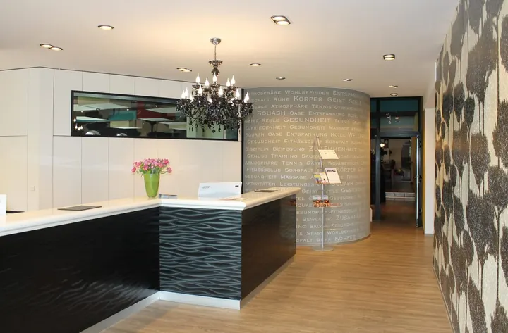 Racket Inn Sporthotel — Fitnessstudio in Schnelsen, Hamburg