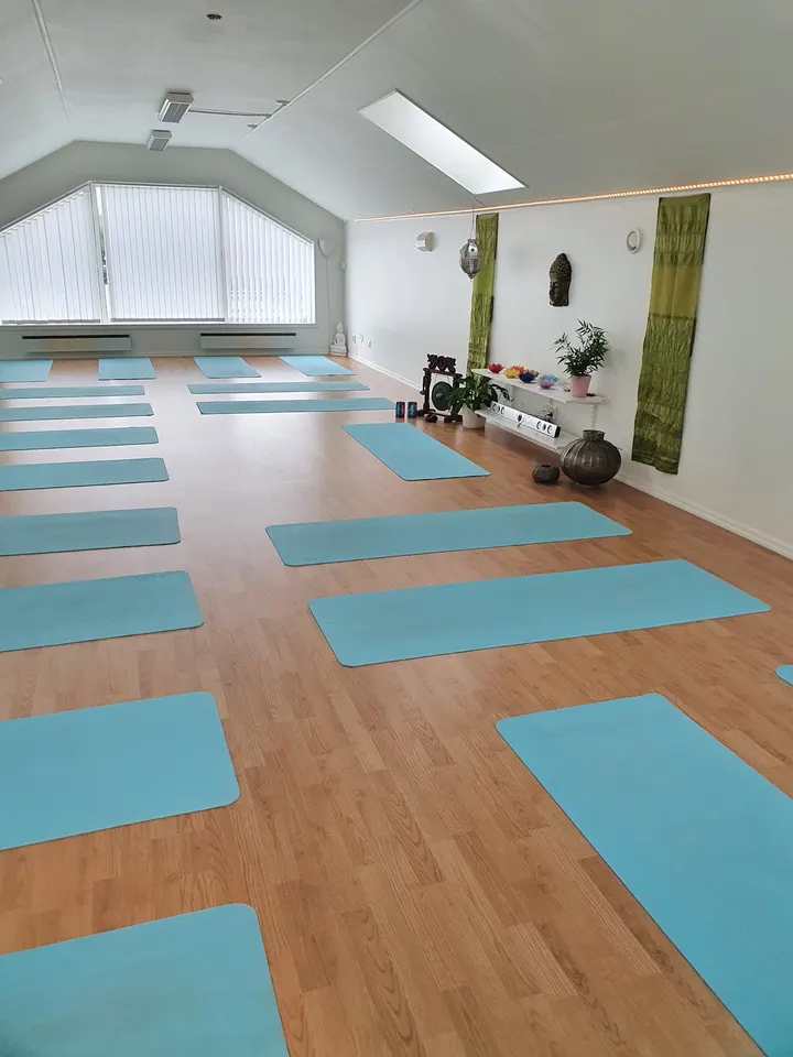 Yogabolaget — Yoga i Åkersberga