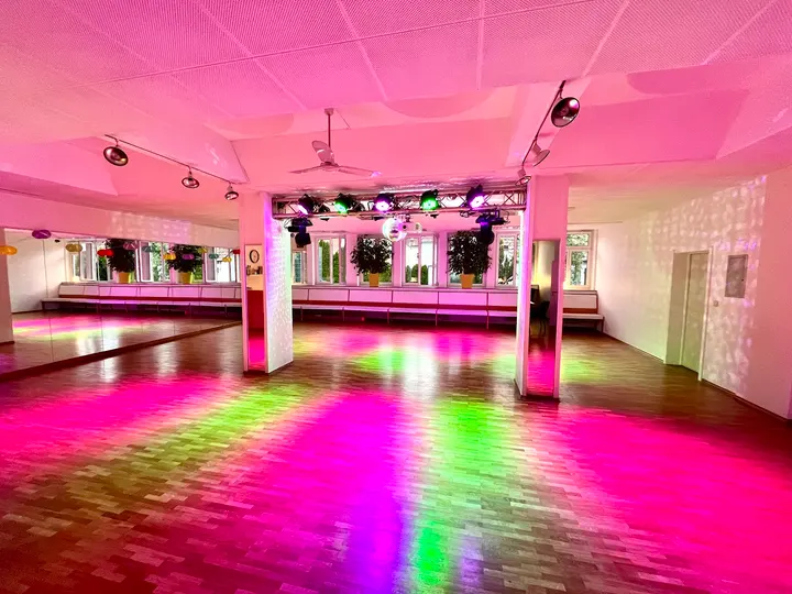 ADTV Tanzschule Gutzmann — tanz-studio in Laupheim — 2