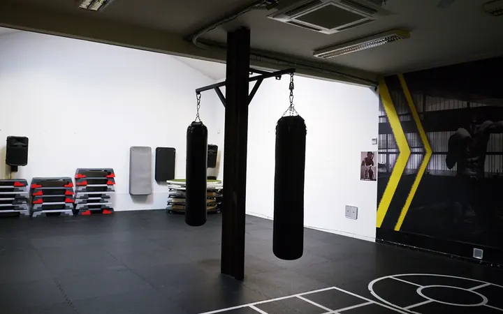 Sport Light Givors — salle de fitness-studio à Grigny — 3