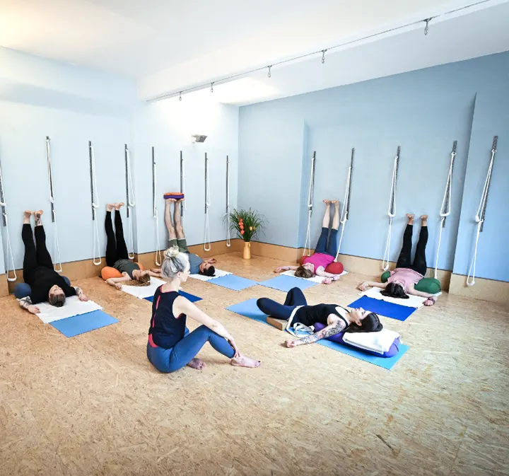 Anika Kopfüber @YOGA WEST – Iyengar Yoga Stuttgart — Yoga in Rotebühl, Stuttgart