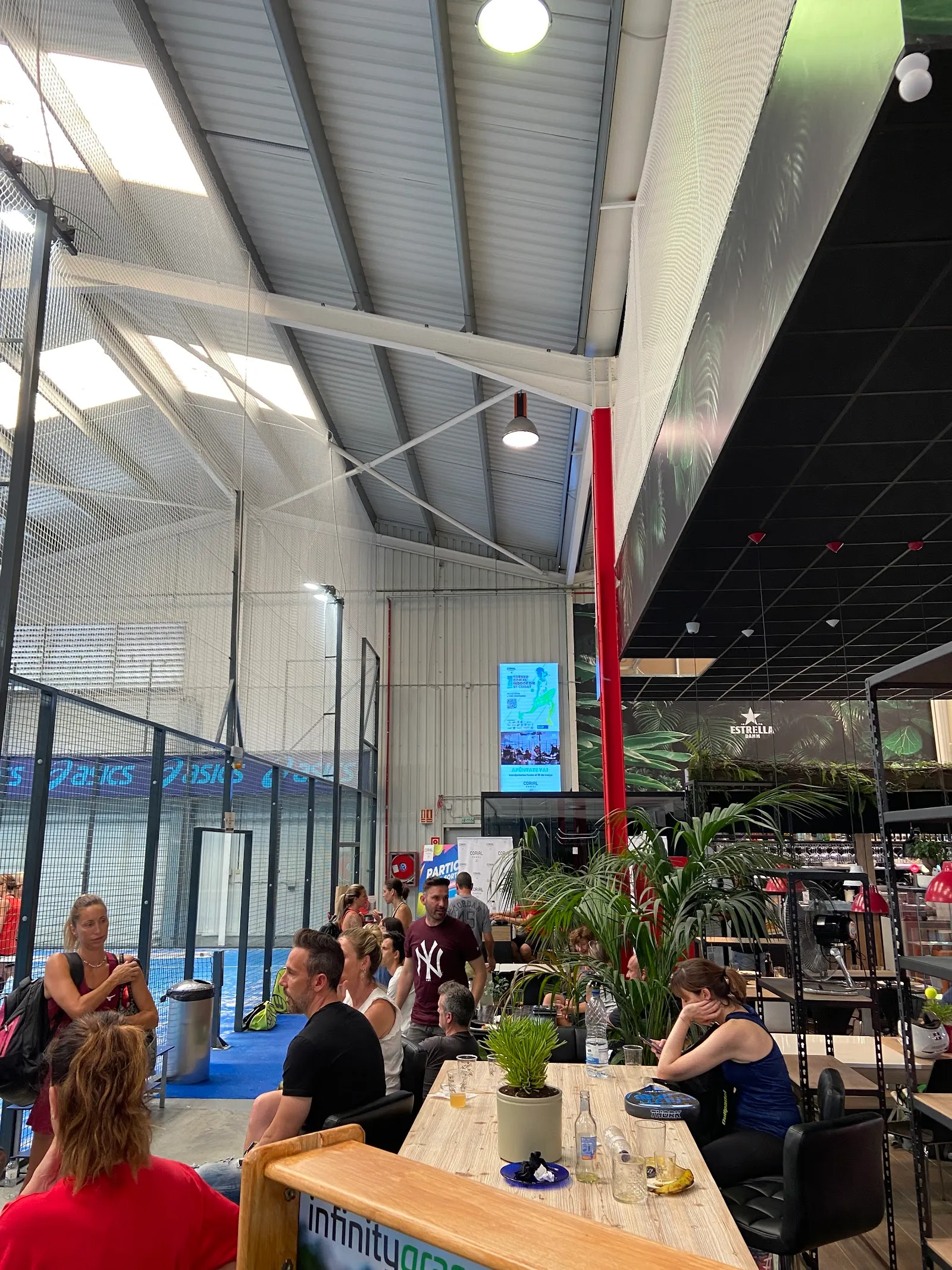 DiR Sant Cugat Pàdel Indoor — estudio de fitness-studio en Sant Cugat del Vallès — 5