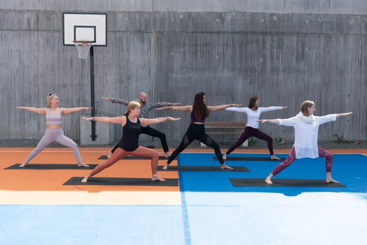 Updog Bodies — yoga-studio in Nacka, Stockholm — 2