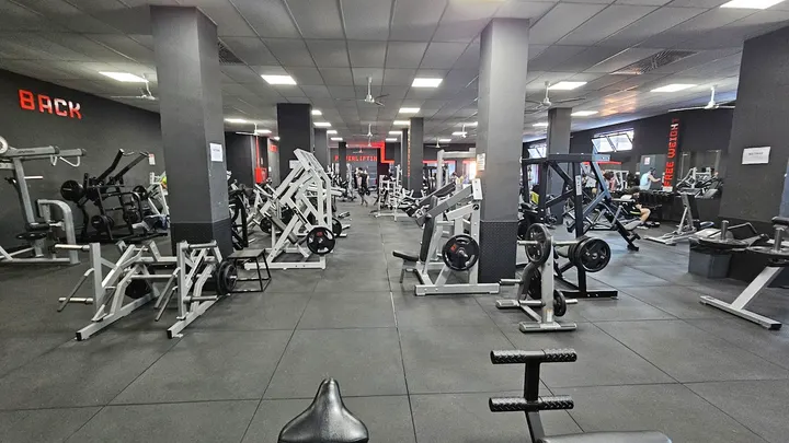 Gym Doris Old School — Estudio de fitness en Murcia, Murcia
