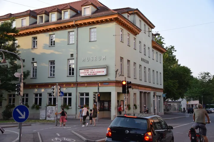 Yogaschule Tübingen — Yoga in Zentrum, Tübingen