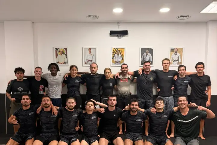 Under Pressure Jiu-Jitsu Brasileiro — Jiu-jitsu brasileiro em Cruz d'Areia, Leiria