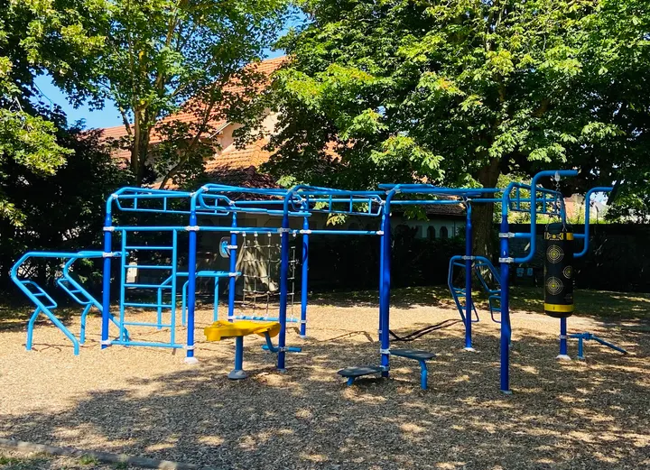 Street Workout Calisthenics — salle de fitness-studio à Saint-Aubin-sur-Mer — 3