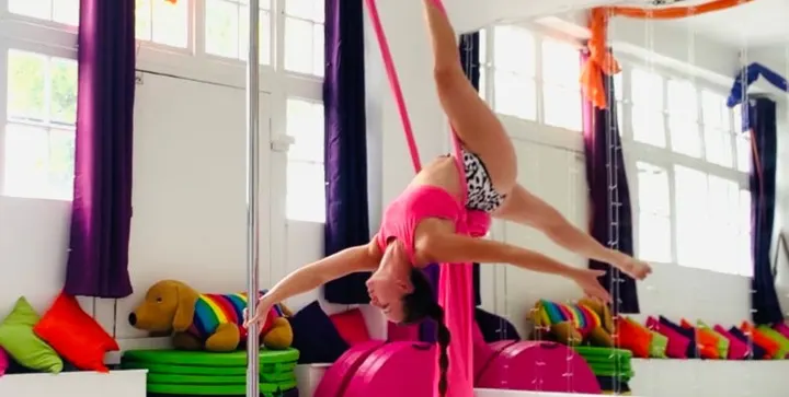 Aerial Zone — pole fitness-studio in Mexborough — 3