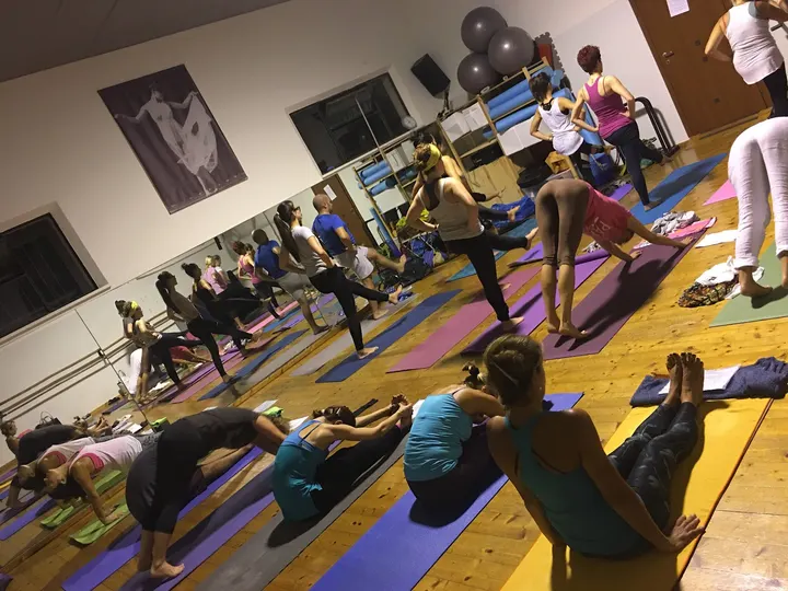 PowerYogaRimini Vinyasa Flow e Ashtanga — yoga-studio a Rimini — 3