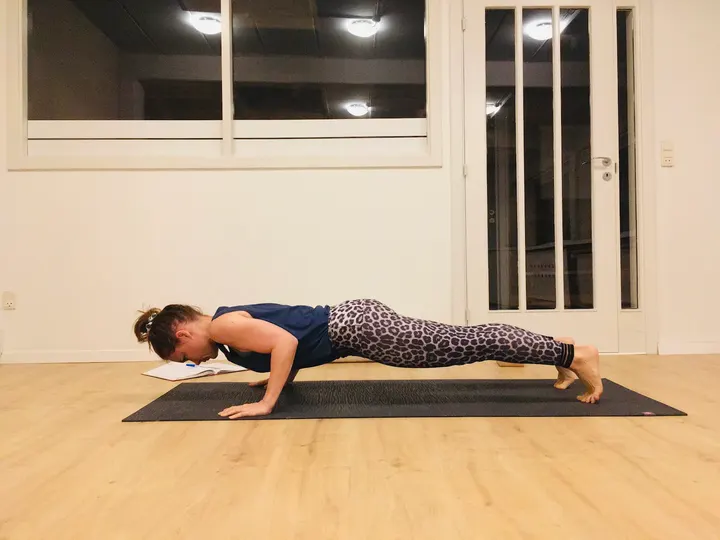 Yoga ved Mitzi Persson — yoga-studio i Skibhuskvarteret, Odense C — 2