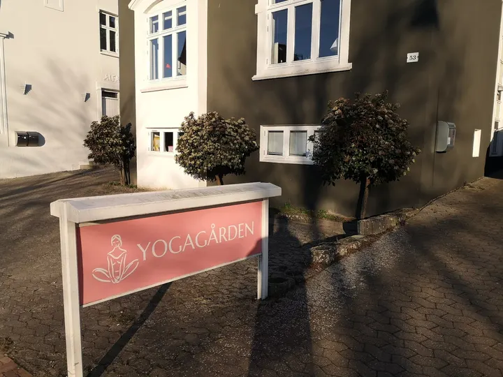 Yoga ved Mitzi Persson — yoga-studio i Skibhuskvarteret, Odense C — 3