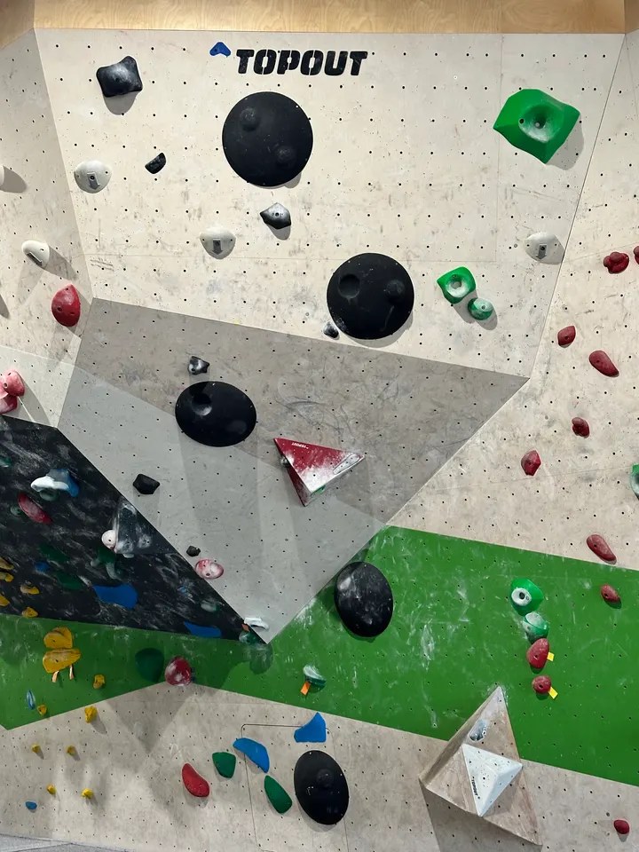 Golem Blanes — escalada-studio en Blanes — 4