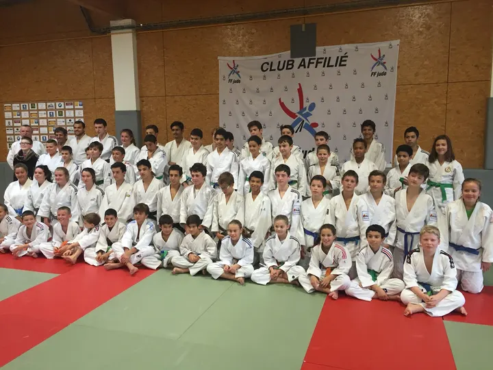 Judo Club de Déville-lès-Rouen — arts martiaux-studio à Déville-lès-Rouen — 3