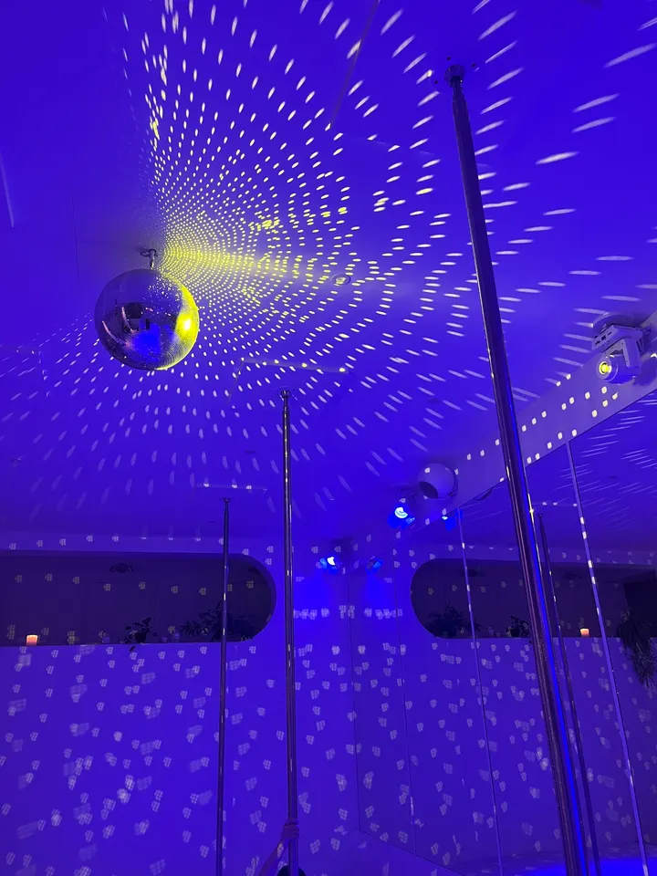 Studio Javanica Pole — pole fitness-studio à Rouen — 3