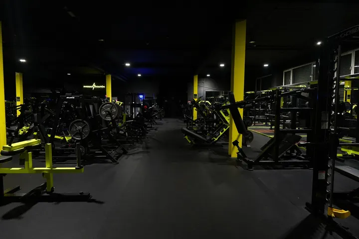 Physique Evolution Gym & Fitness - Gym In Derby — Fitness Studio in Markeaton, Derby