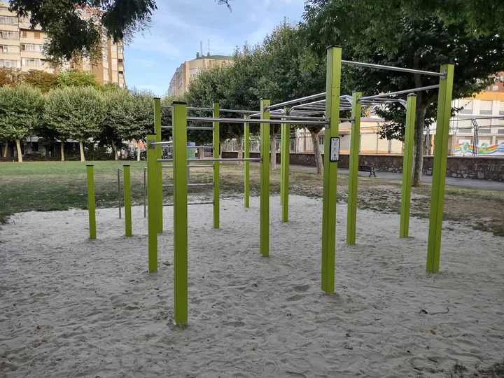 Calistenia Street Workout Parque Luis Vives — Estudio de fitness en Chantría, León