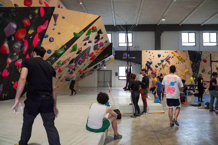 Dreamtime Climbing & Fitness — arrampicata-studio a Madonna Alta, Perugia — 2