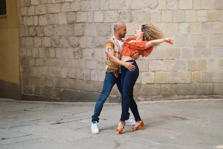 Al Son De Graná — Dance en Cerrillo de Maracena, Granada