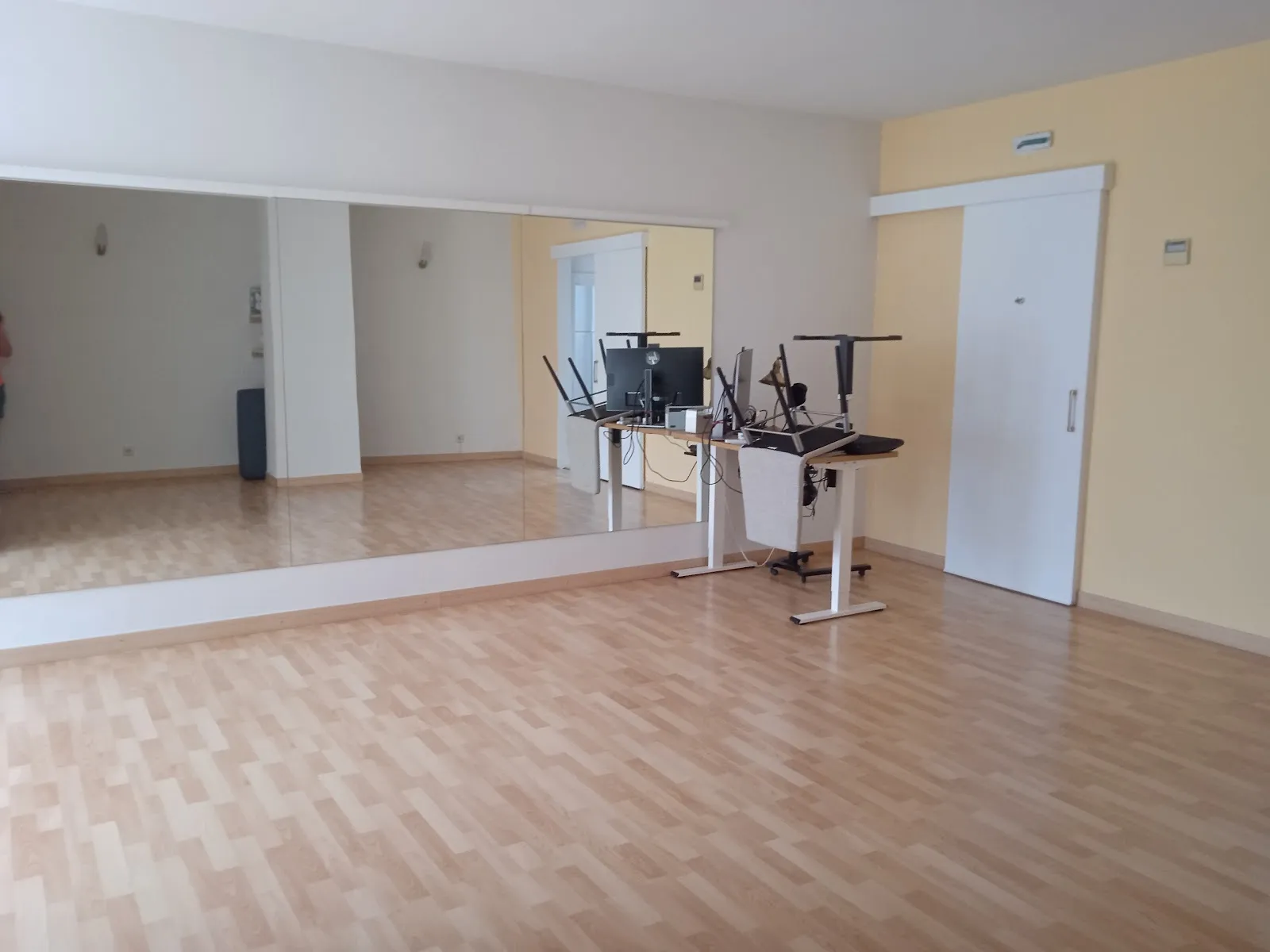 CENTRO ATHENEA - Educación postural — estiramientos-studio en Ermitagaña-Mendebaldea, Pamplona — 3