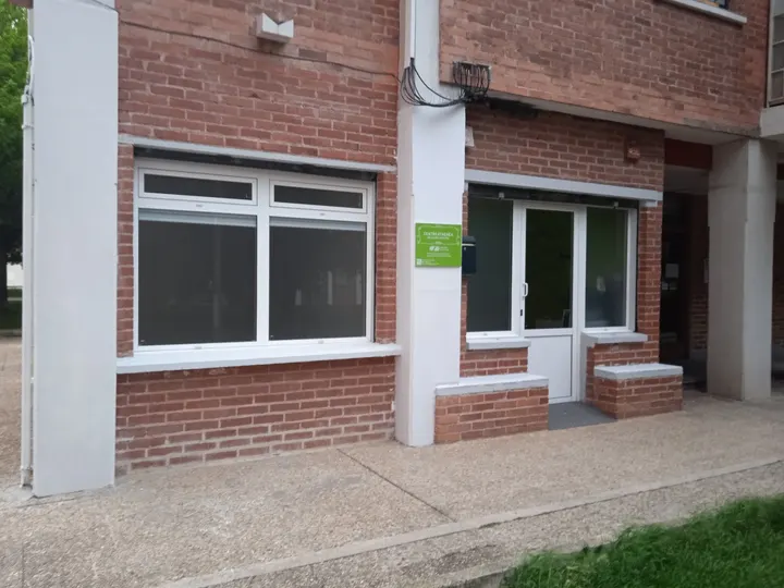 CENTRO ATHENEA - Educación postural — Estiramientos en Ermitagaña-Mendebaldea, Pamplona