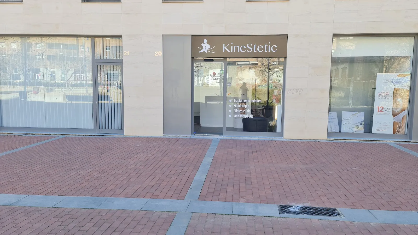 Kinestetic Sabadell - Clínica de Fisioterapia-Pilates Clínico - EntrenamientoFuncional. — pilates-studio en el Centre, Sabadell — 3