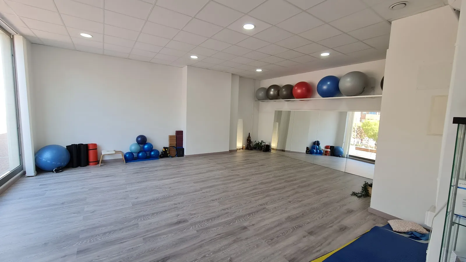 Kinestetic Sabadell - Clínica de Fisioterapia-Pilates Clínico - EntrenamientoFuncional. — pilates-studio en Sabadell — 3
