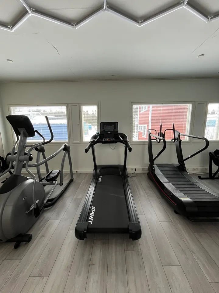 Sali99 — Fitnessstudio – Kauppila, II