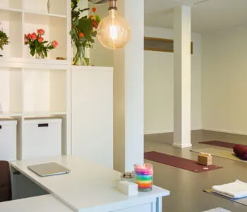 YOGAMA Studio @ Neuenburgerstr. — yoga-studio i Berlin — 2