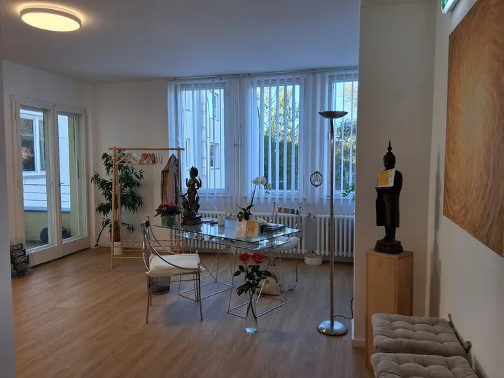 Yoga-Praxis Claudia Schmidt — yoga-studio in Spandau, Berlin — 2