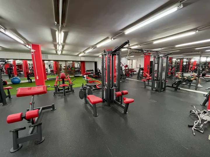 XFit Sant Gervasi — fuerza-studio en Barcelona — 3