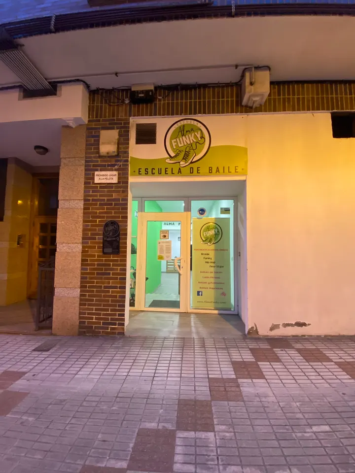 Escuela de baile Alma Funky — baile-studio en Perchera-La Braña, Gijón — 3