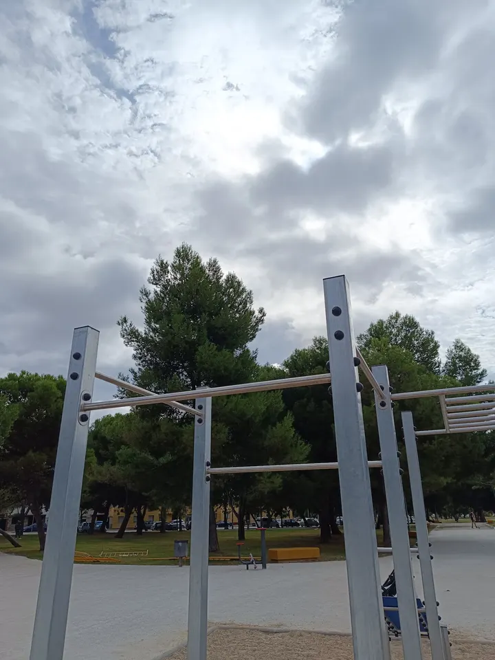 Parque de Calistenia CLETAHEA — calisthenics-studio en Jerez de la Frontera — 2