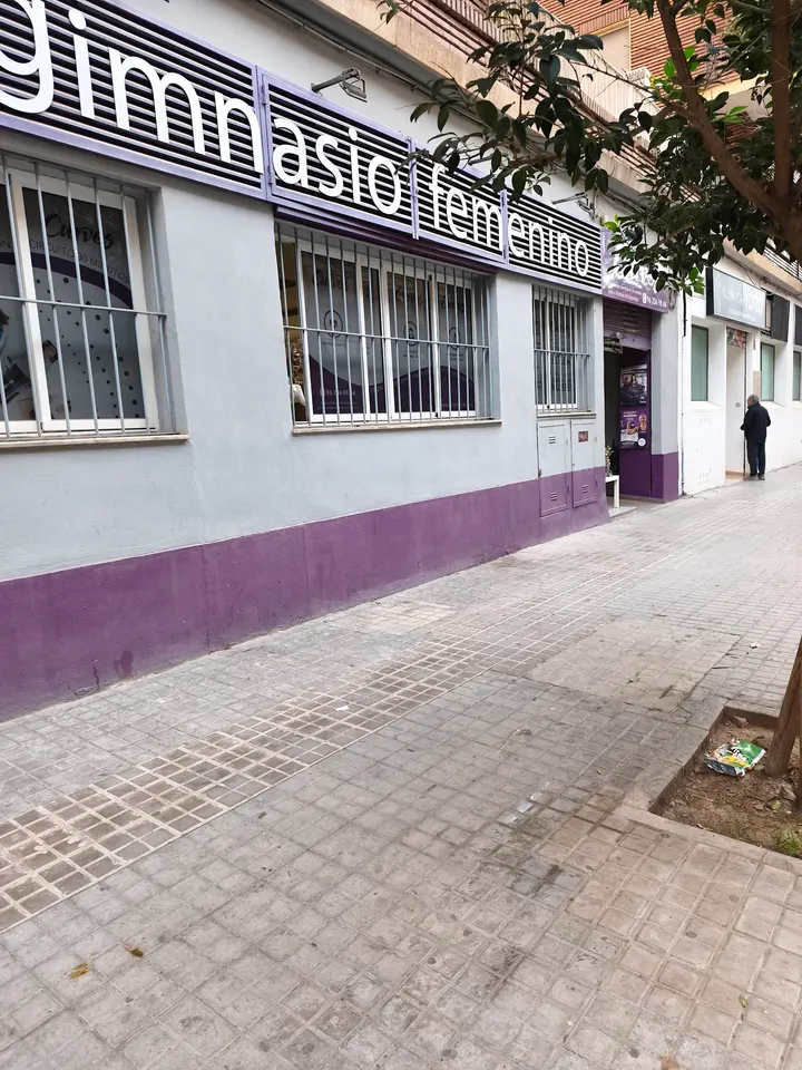 Gimnasio Femenino Curves — estudio de fitness-studio en Valencia — 5