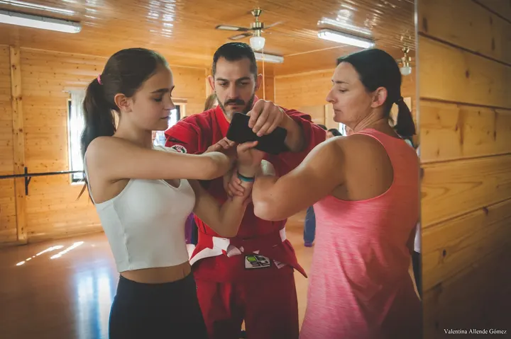 Sé Defenderme Sola — artes marciales-studio en Majadahonda — 3