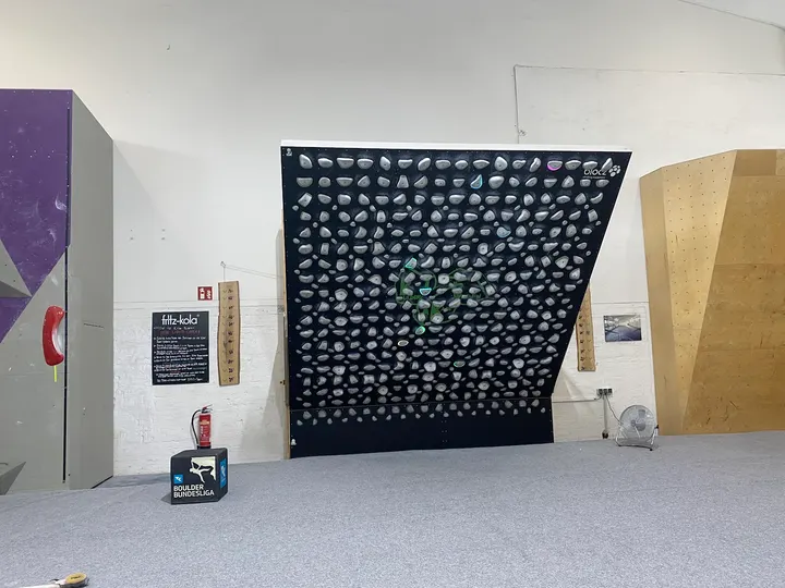 Boulder Base Bremen - Tabakquartier — bouldern-studio in Bremen — 4