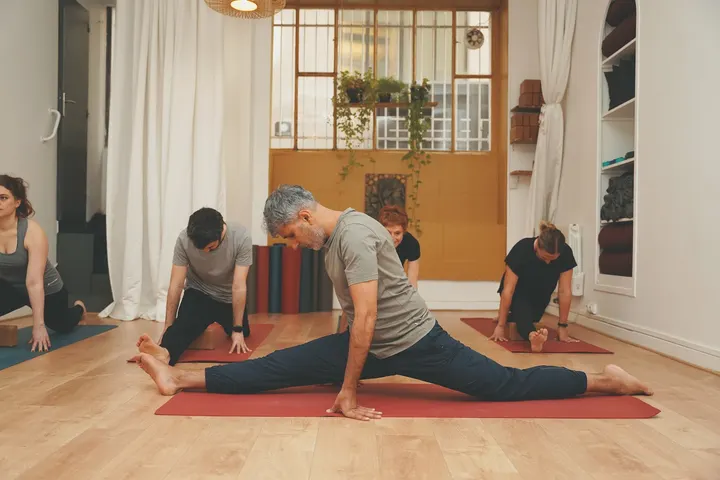 YogainParis — Yoga à Quartier de Clignancourt, Paris
