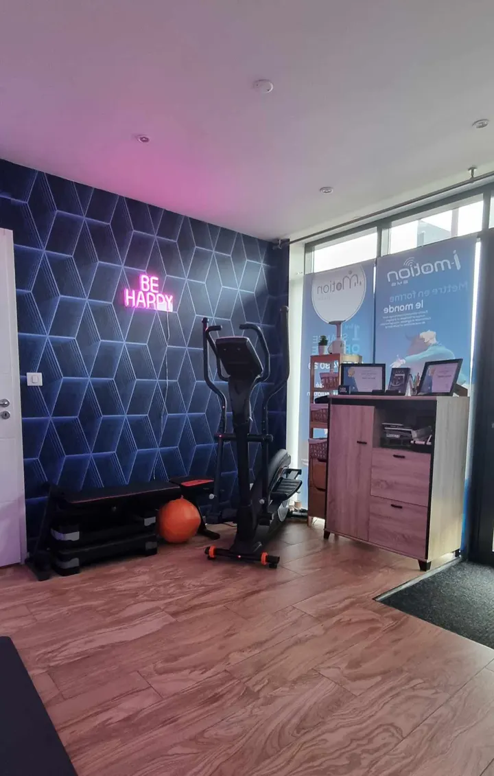 Imotion studio — récupération-studio à Pre aux Boeufs, La Chapelle-Saint-Luc — 2