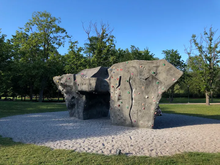 Stadsparkens klätterblock — Klättring i Södra innerstaden, Lund