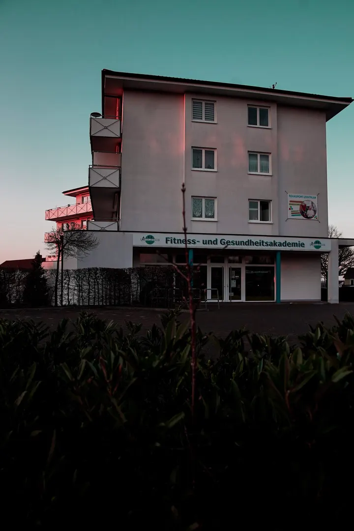 Athletics Fitness u. Gesundheitsakademie — Fitnessstudio in Am Hammelsberg, Lohfelden