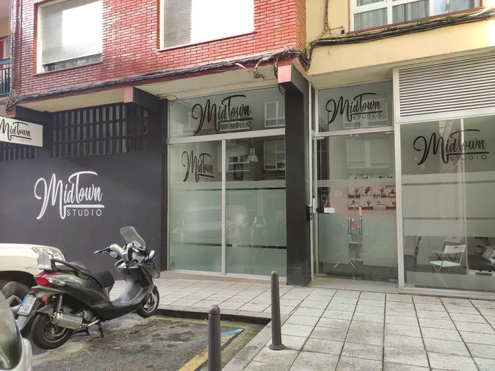 Midtown Studio Santander — Baile en Perines, Santander