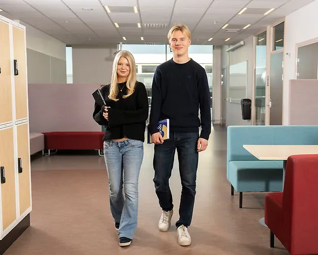 Widénska gymnasiet — träningsstudio-studio i Aroslund, Västerås — bild 2