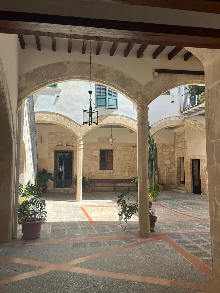 Illes Centros Wellness Aragon — estudio de fitness-studio en Palma — 3