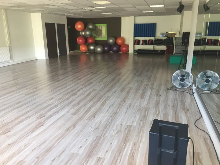 Esprit Sport Les Avenières — salle de fitness-studio aux Avenières Veyrins-Thuellin — 3