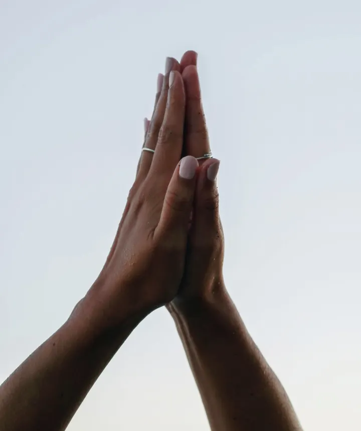 Clases De Hatha Yoga Con Abril — Yoga en La Cala del Moral