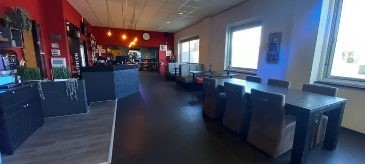 Fitness Paradise — Sportschool in De Gravin, Oud-Beijerland