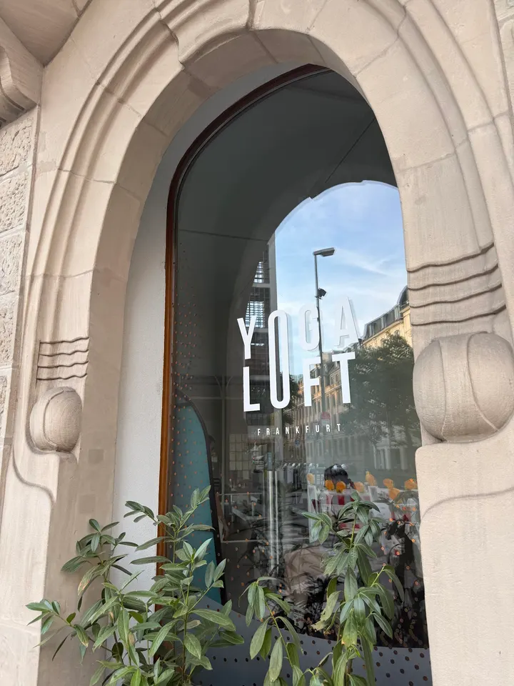 YOGALOFT Frankfurt - BHVL — Yoga in Bahnhofsviertel, Frankfurt am Main