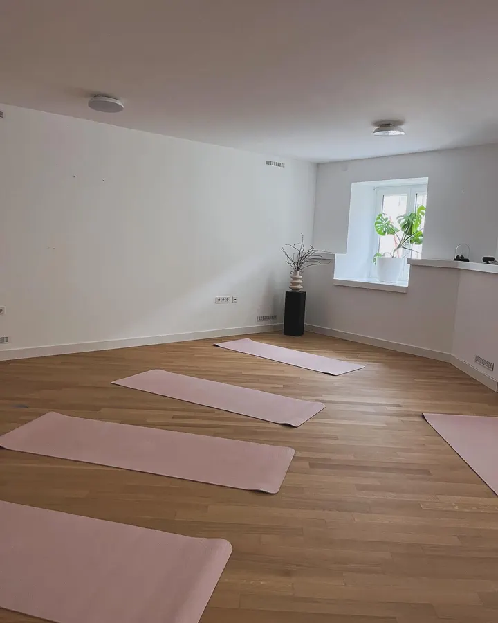 Naomi Claire Yoga — yoga-studio in Düsseldorf — 3