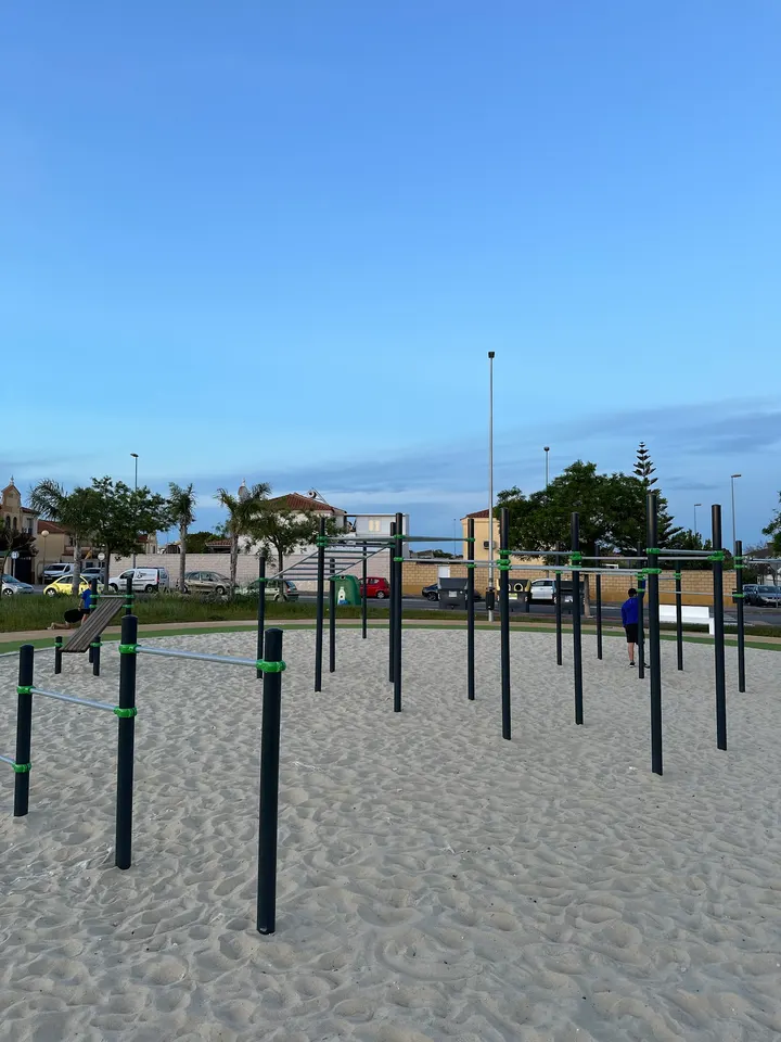Parque de Calistenia Budiño — estudio de fitness-studio en Jerez de la Frontera — 4