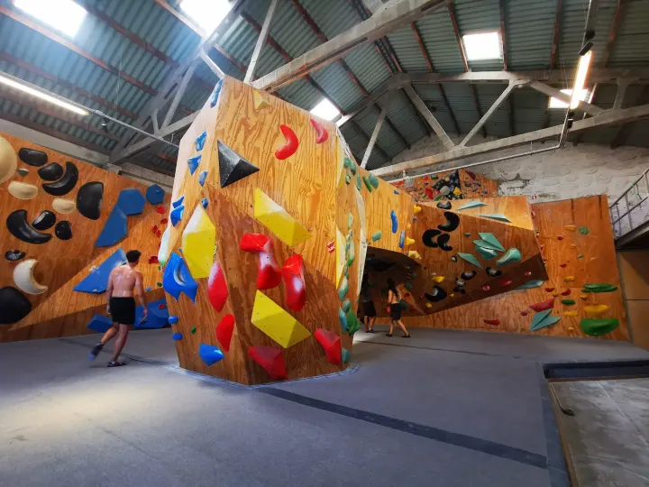 São Rock Climbing — Boulder em Campanhã, Porto